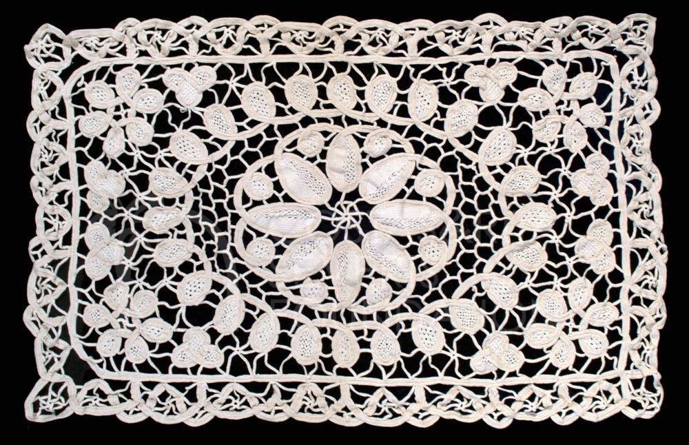 Doily  -cst_01337
