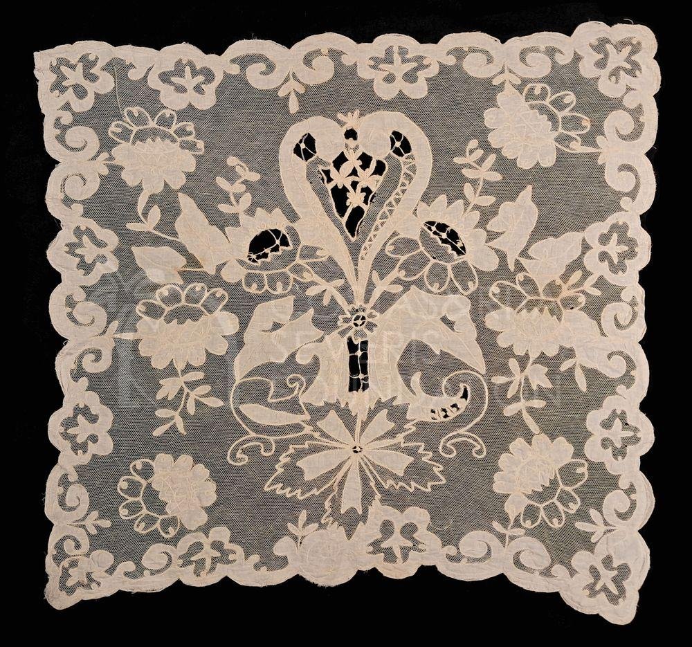 Doily-cst_01375