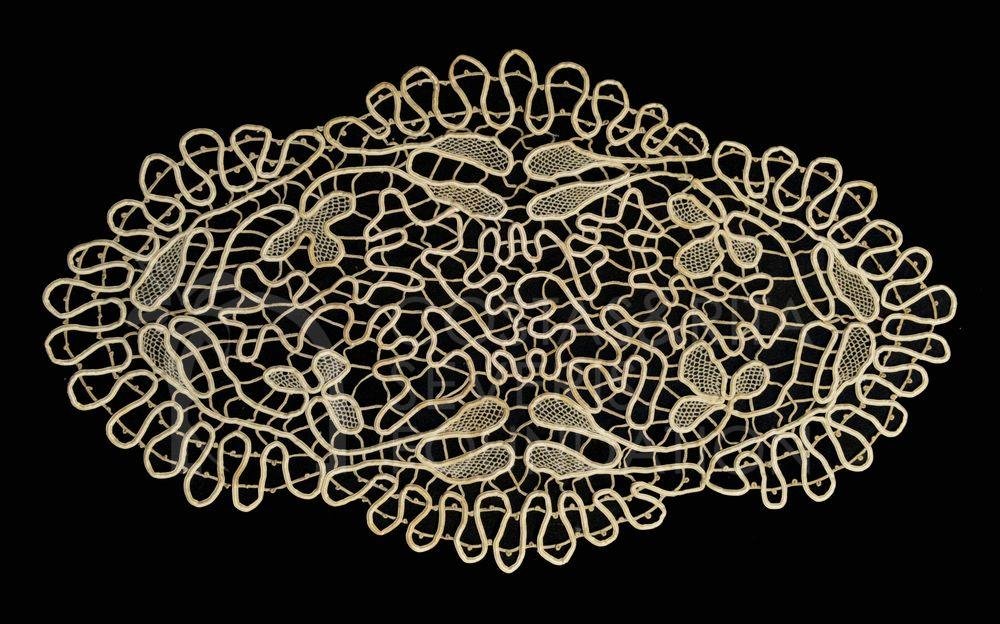 Doily-cst_01389