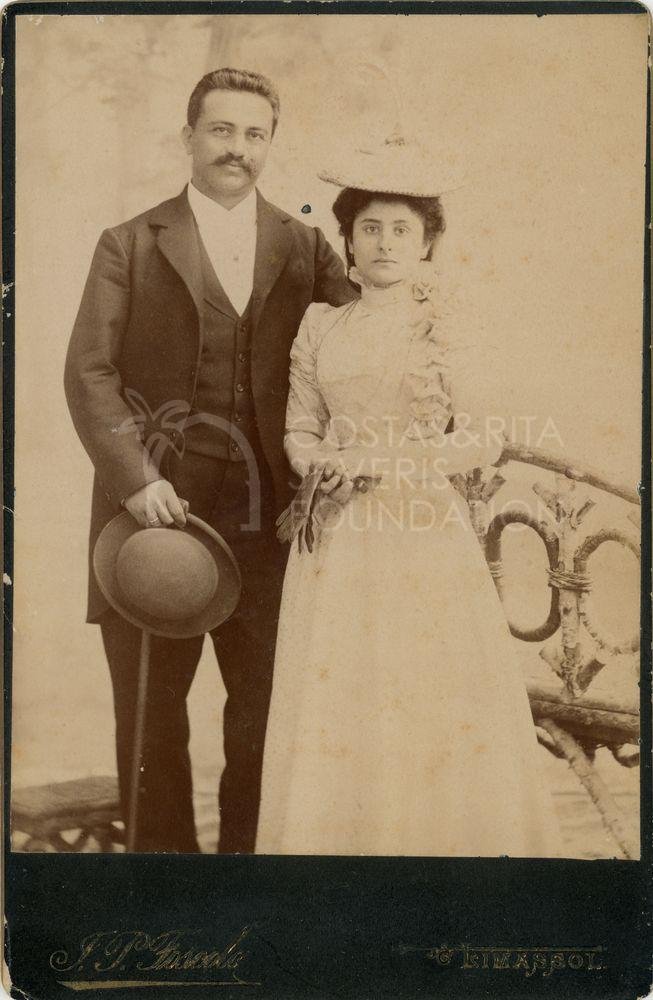 Studio portrait -pht_CP_0008