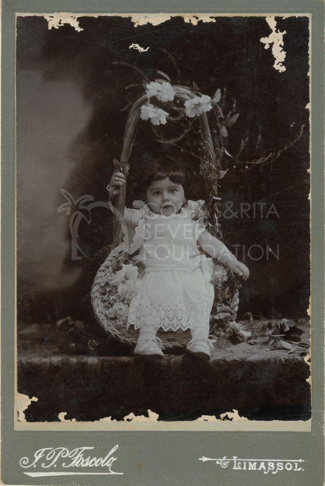 Studio portrait -pht_CP_0015