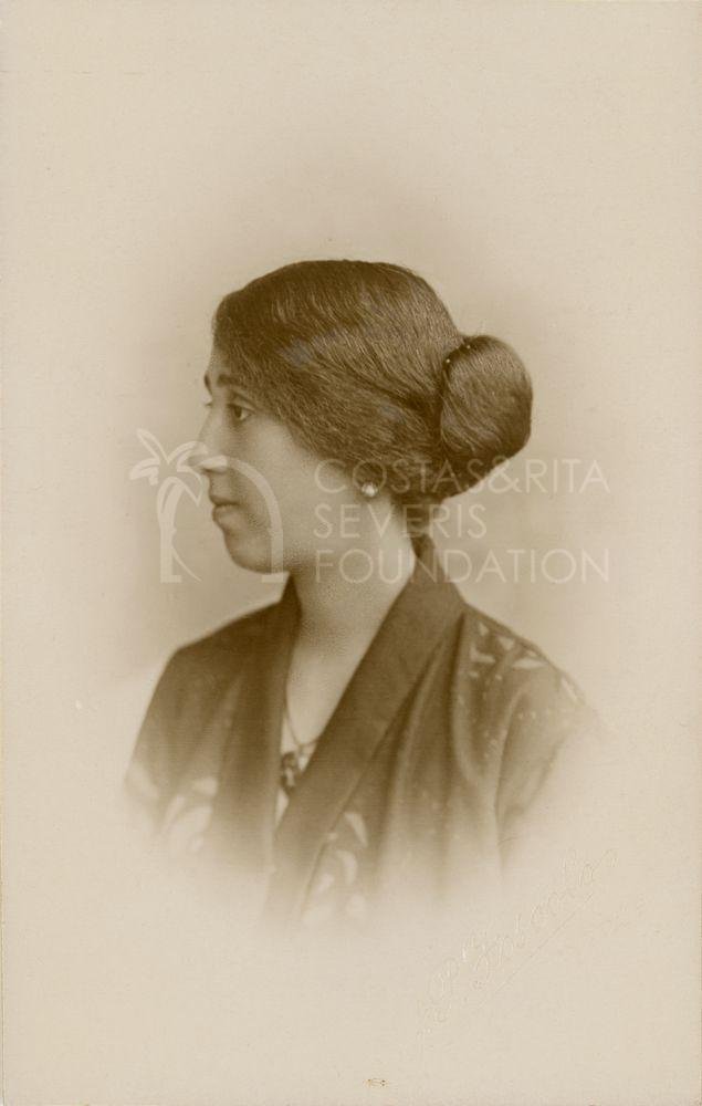 Woman in profile-pht_CP_0026