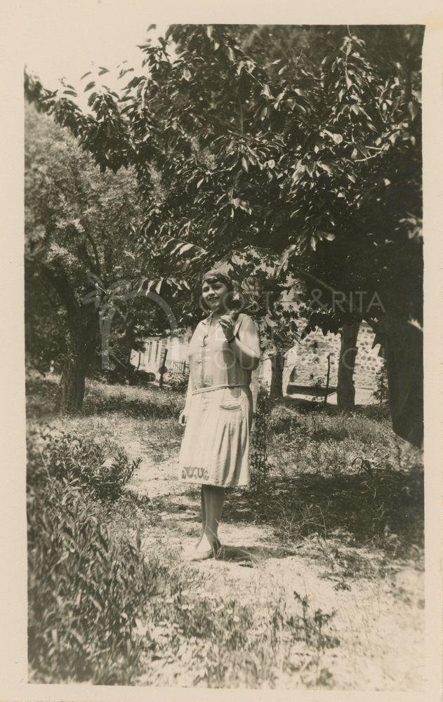Croustalo with a parasol-pht_CP_0103