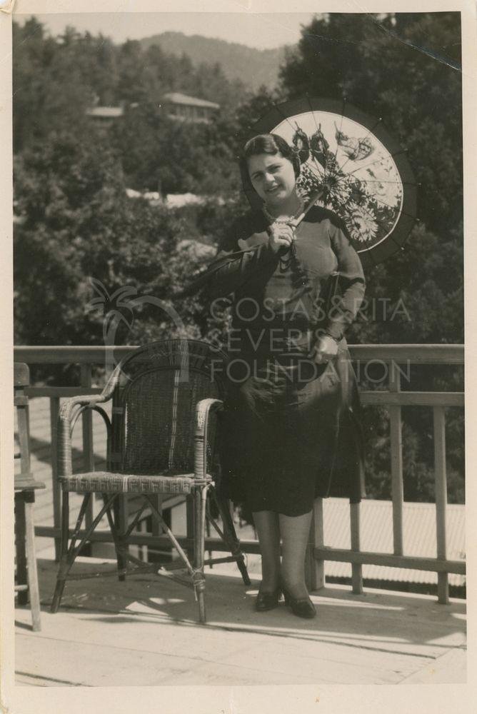Croustalo with a parasol-pht_CP_0105
