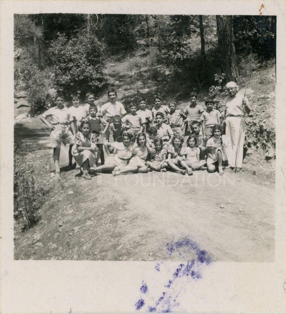 Group in the woods-pht_CP_0170