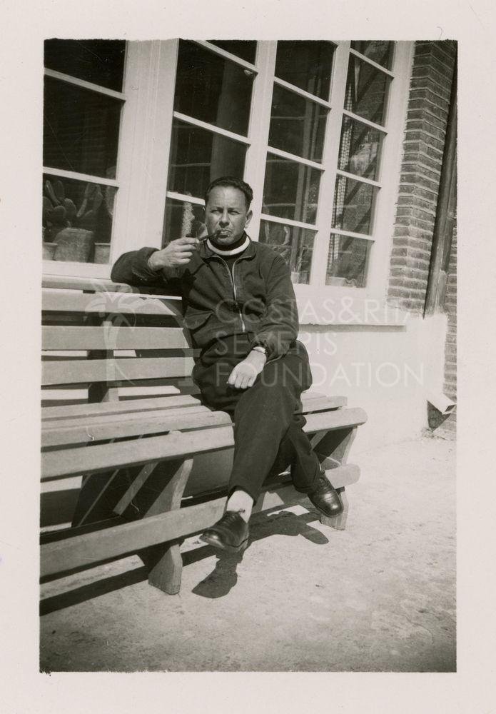 Pipe smoking-pht_CP_0190