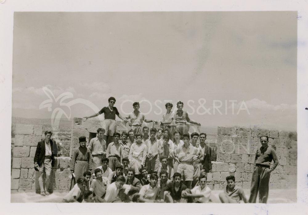 Group on a castle-pht_CP_0261