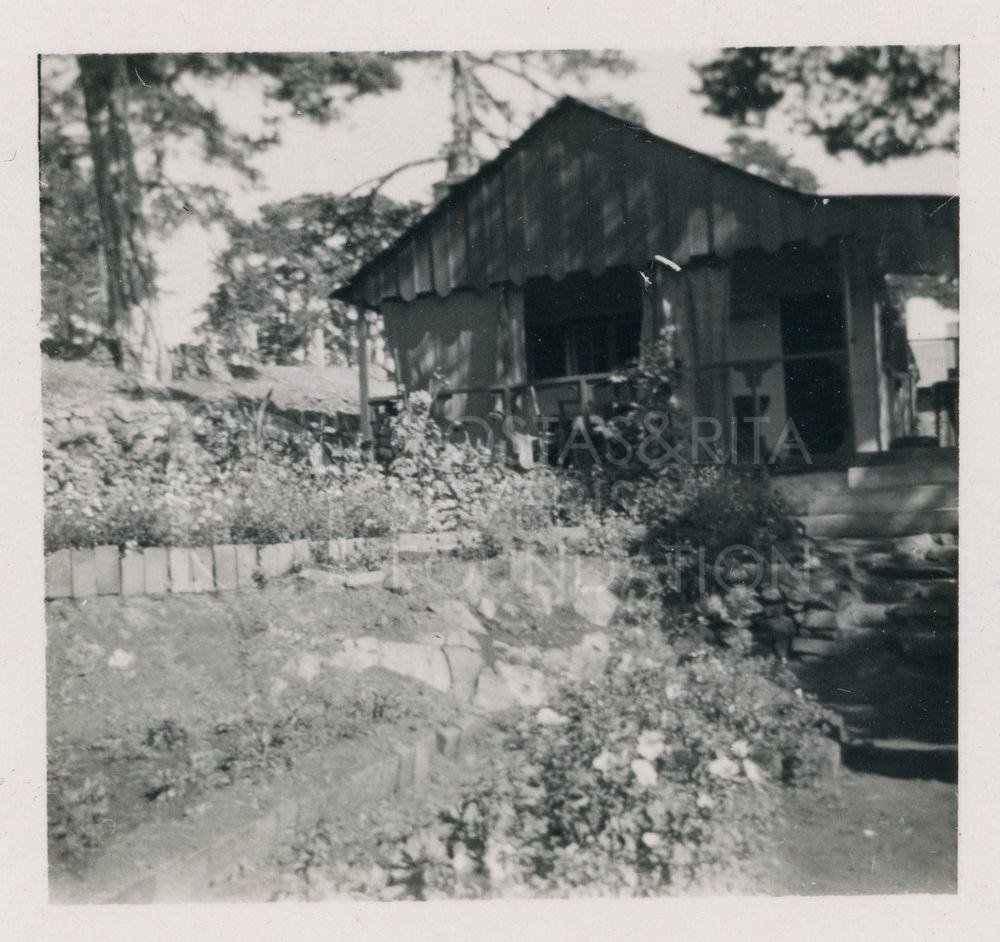 Cabin-pht_CP_0305