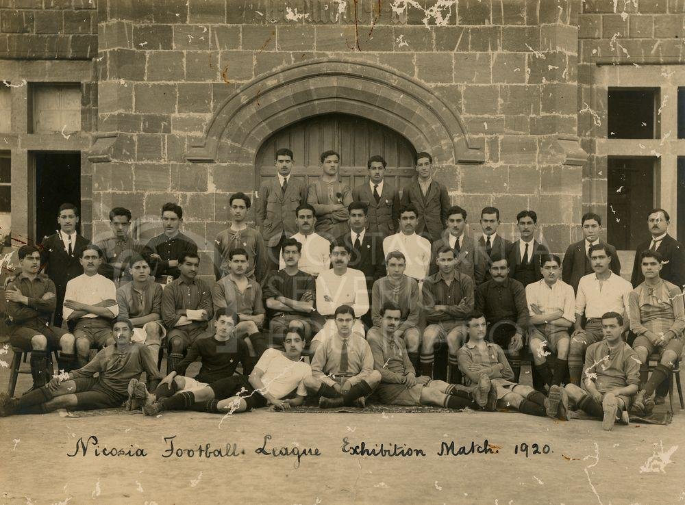 Players of the Nicosia Football League exhibition match-pht_ES_0029