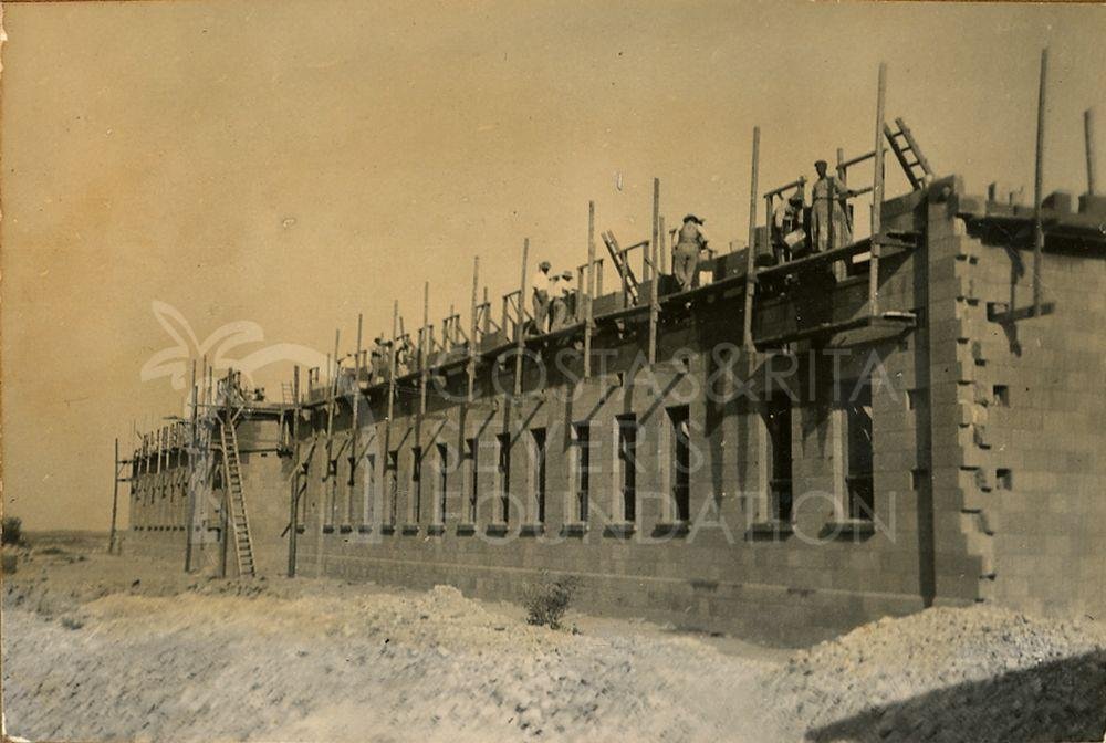 Under construction-pht_ES_0054