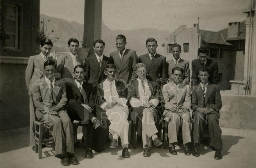 Group photograph of students and teachers-pht_ES_0058