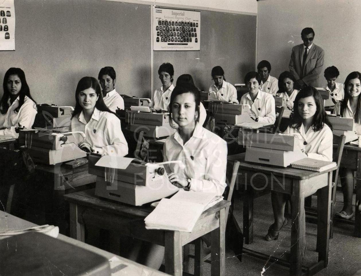 Typewritting class-pht_ES_0120