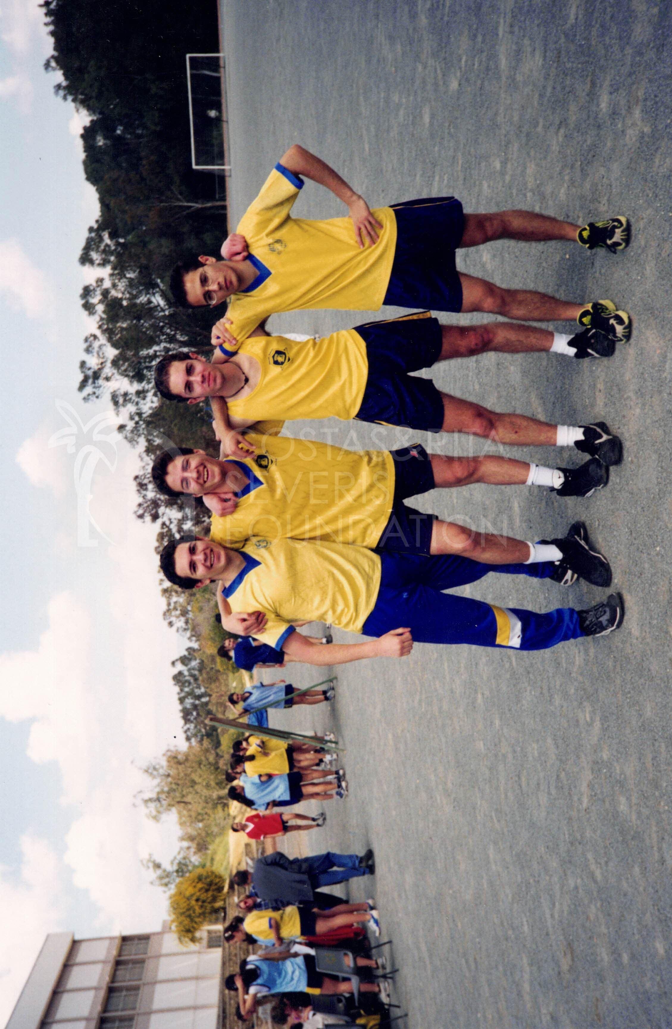 Schoolmates-pht_ES_0170