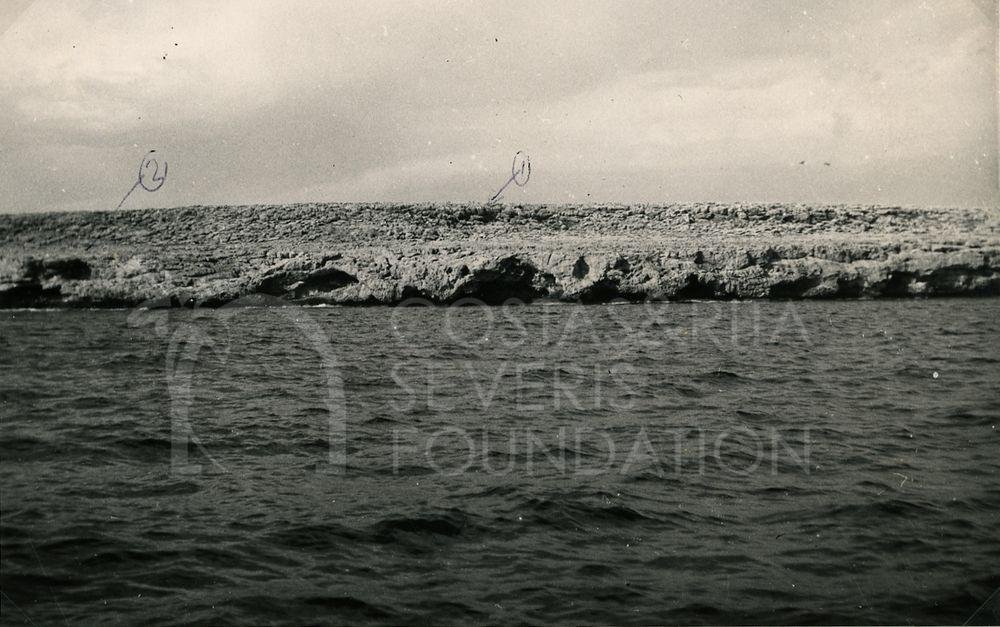 Sea caves-pht_GH_0011