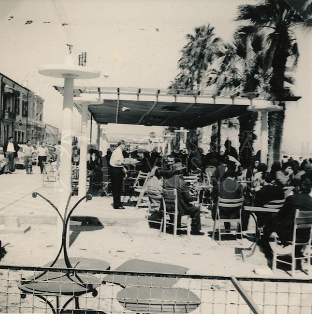 Street café-pht_GH_0025