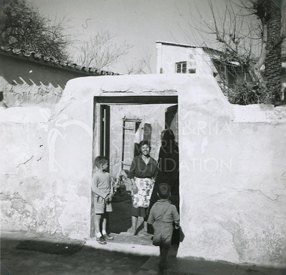 A family in Larnaca-pht_GH_0033