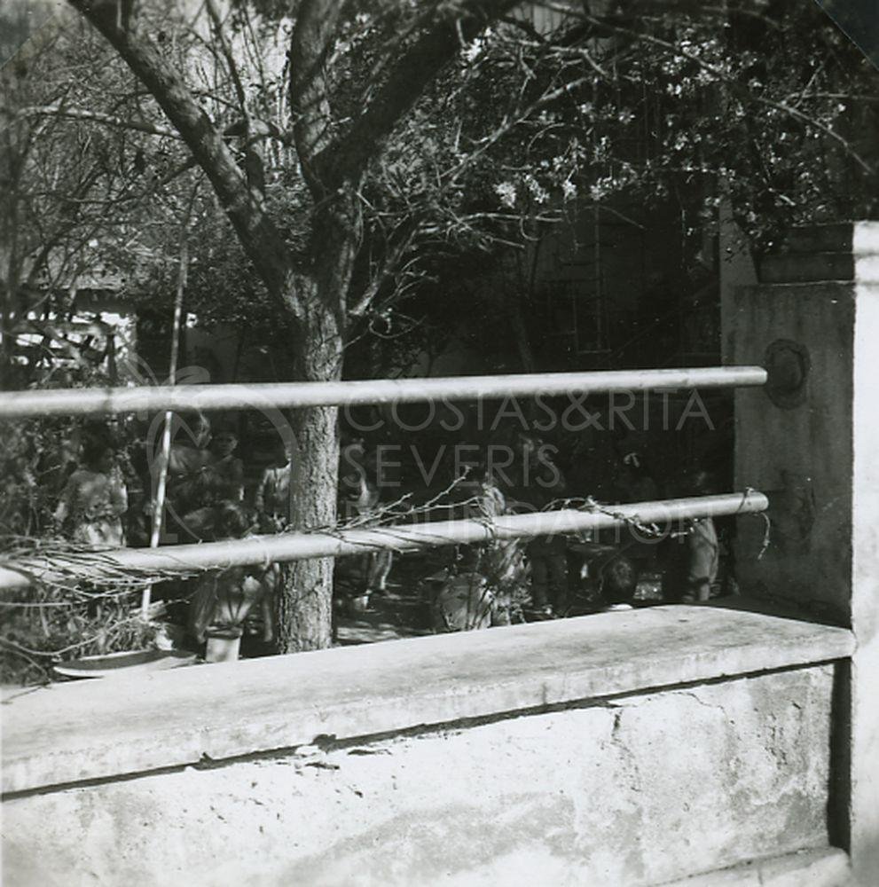 Children in a garden-pht_GH_0035