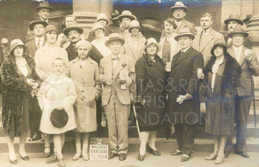 Group photograph in Karlsbad-pht_GM_067