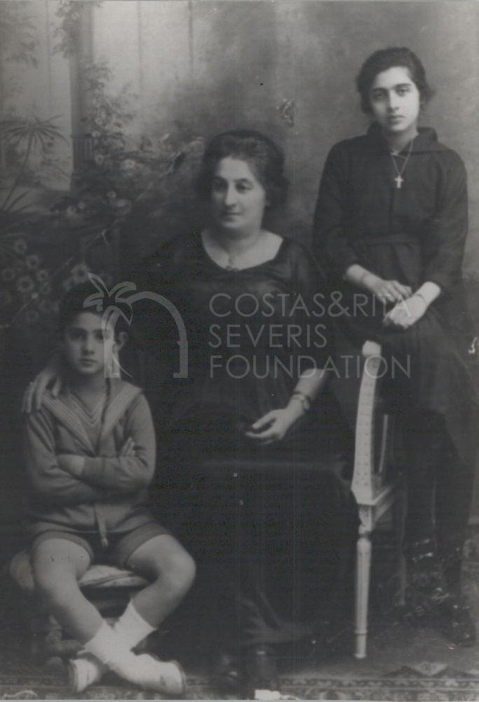 Marie Shaiakalli nee Demetriou with her niece Helen (Loulou) Tingiridi and her nephew Evangelos Louizos-pht_LS_0013