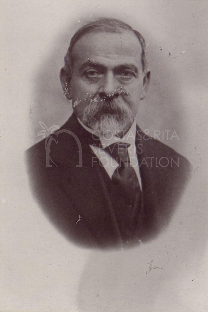 Portrait of a man-pht_LS_0021