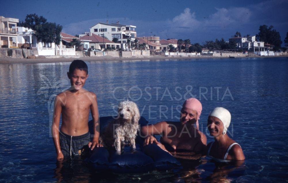 Swimming at Famagusta-pht_TEB_0005
