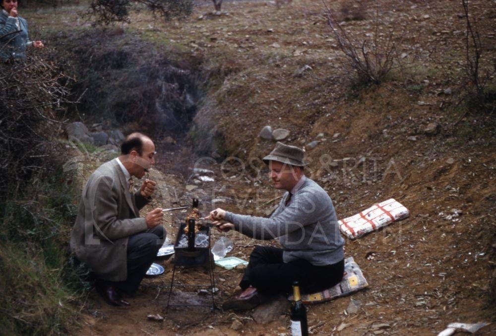 BBQ in a ditch-pht_TEB_0054