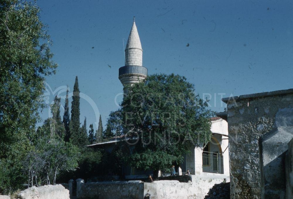 Mosque in Kyrenia-pht_TEB_0122