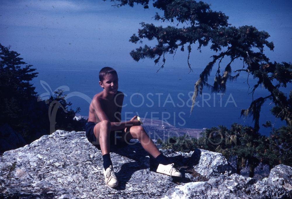 Mike Belcher at Buffavento Castle-pht_TEB_0153