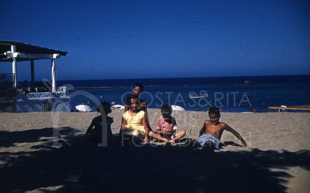 Kids on the beach-pht_TEB_0363