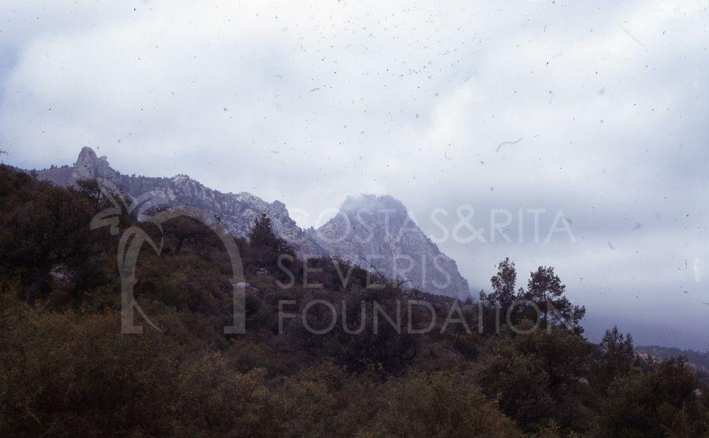 Mountains around St. Hilarion-pht_TEB_0438